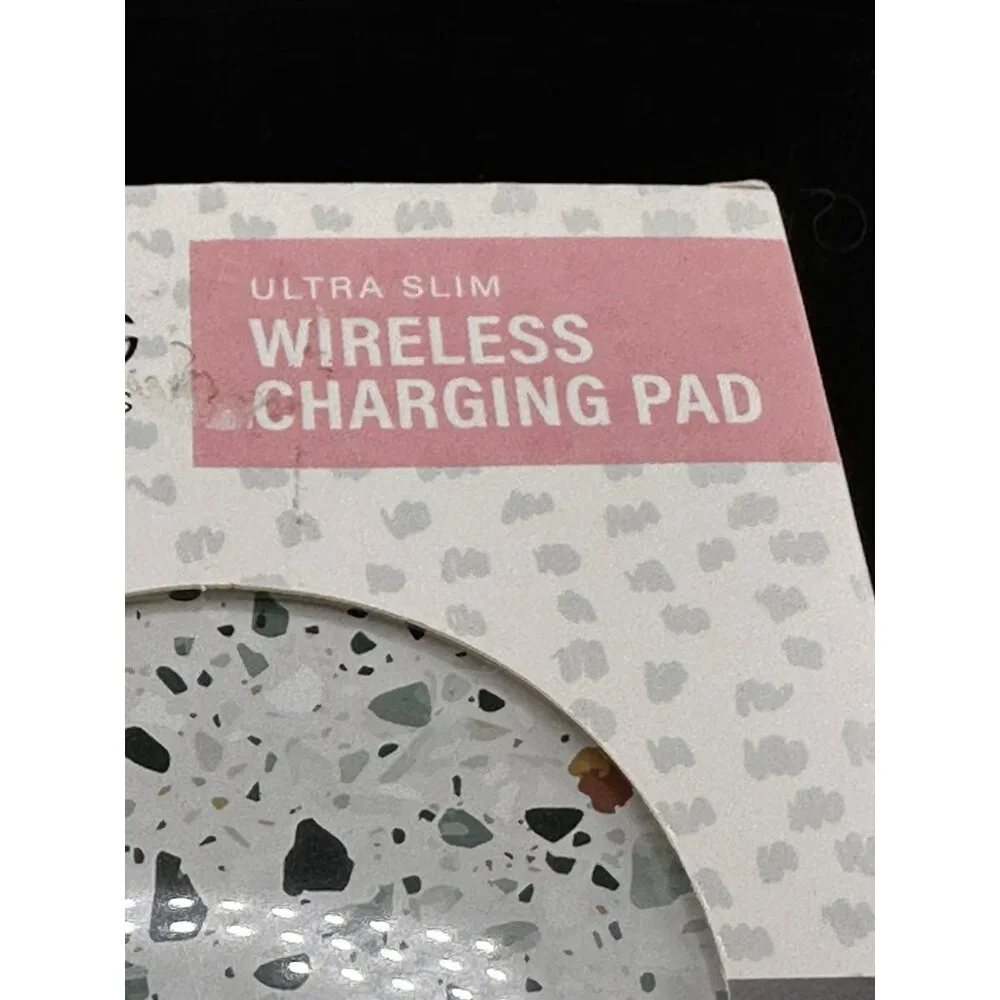 Hang Accessories Ultra‎ Slim Wireless Charging Pad New Box Damage iPhone Android